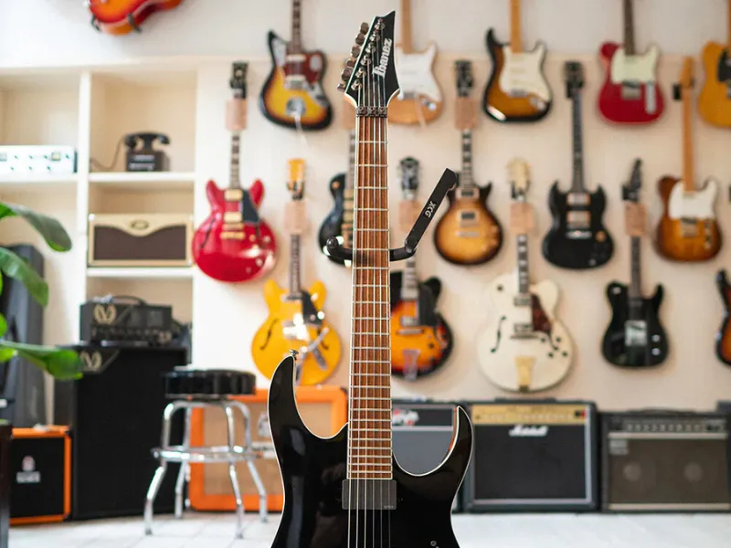 Secondhand - Pre-Owned Instruments